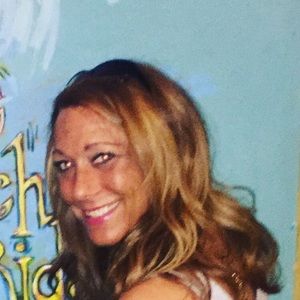 Meet your Posher, Eva